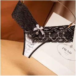 String Avec Ceinture Dentelle Et Bijou 1902217 - Blanc